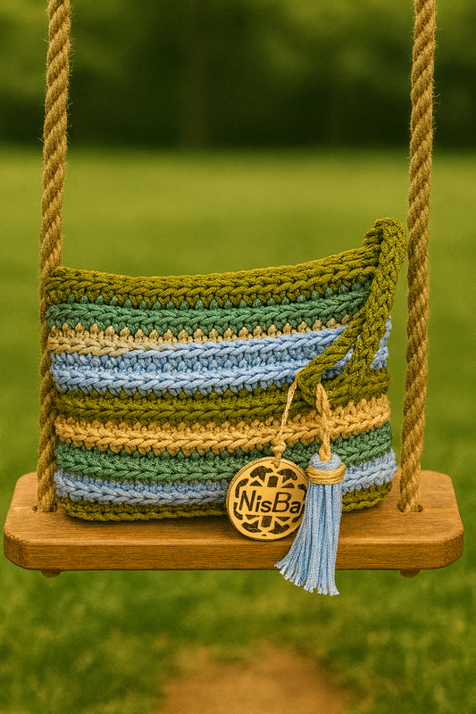 Arlequin striped clutch bag